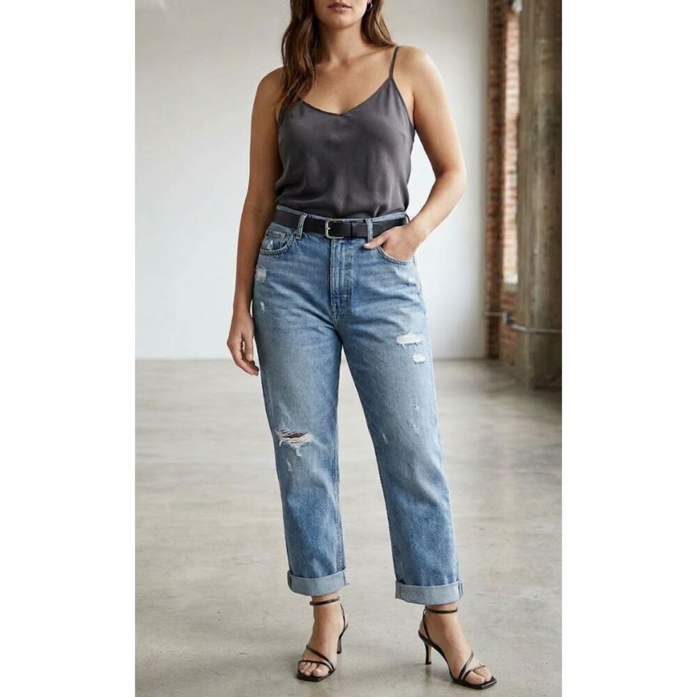 Old Navy Extra High-Waisted Sky-Hi Boyfriend Rigid Ripped Jeans Women's Size 20